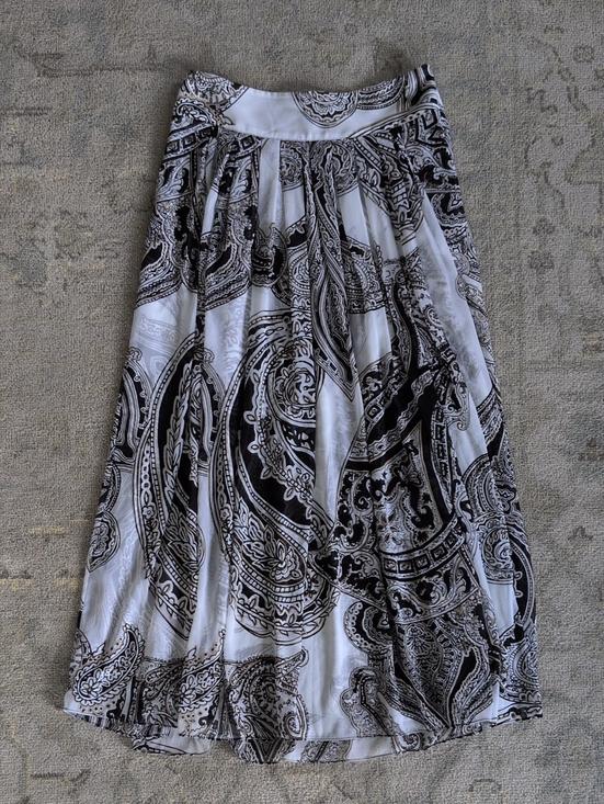 White House Black Market Dresses & Skirts - WHBM Paisley Maxi Skirt